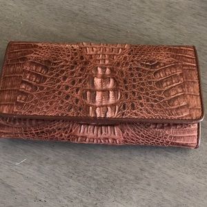 River Genuine crocodile woman’s wallet
